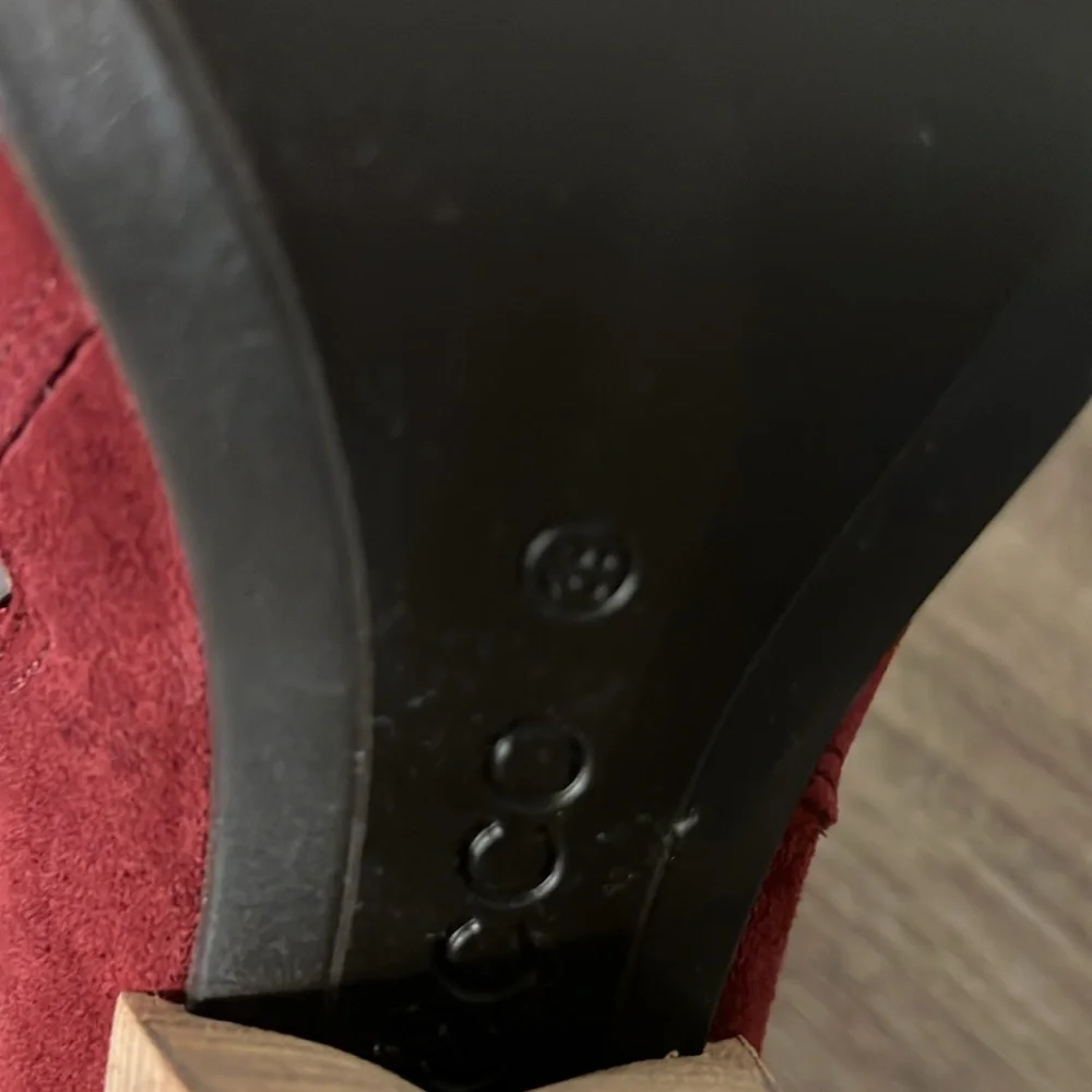 Ecco HYDRO MAX Suede Ankle Boots - Picture 8 of 10